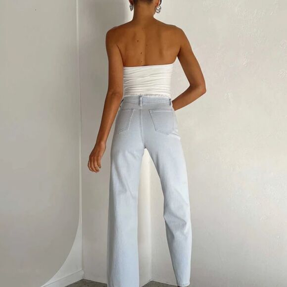 LAYTON STRAIGHT LEG LIGHT WASH JEAN DENIM NWT Sz 6 - Picture 3 of 10